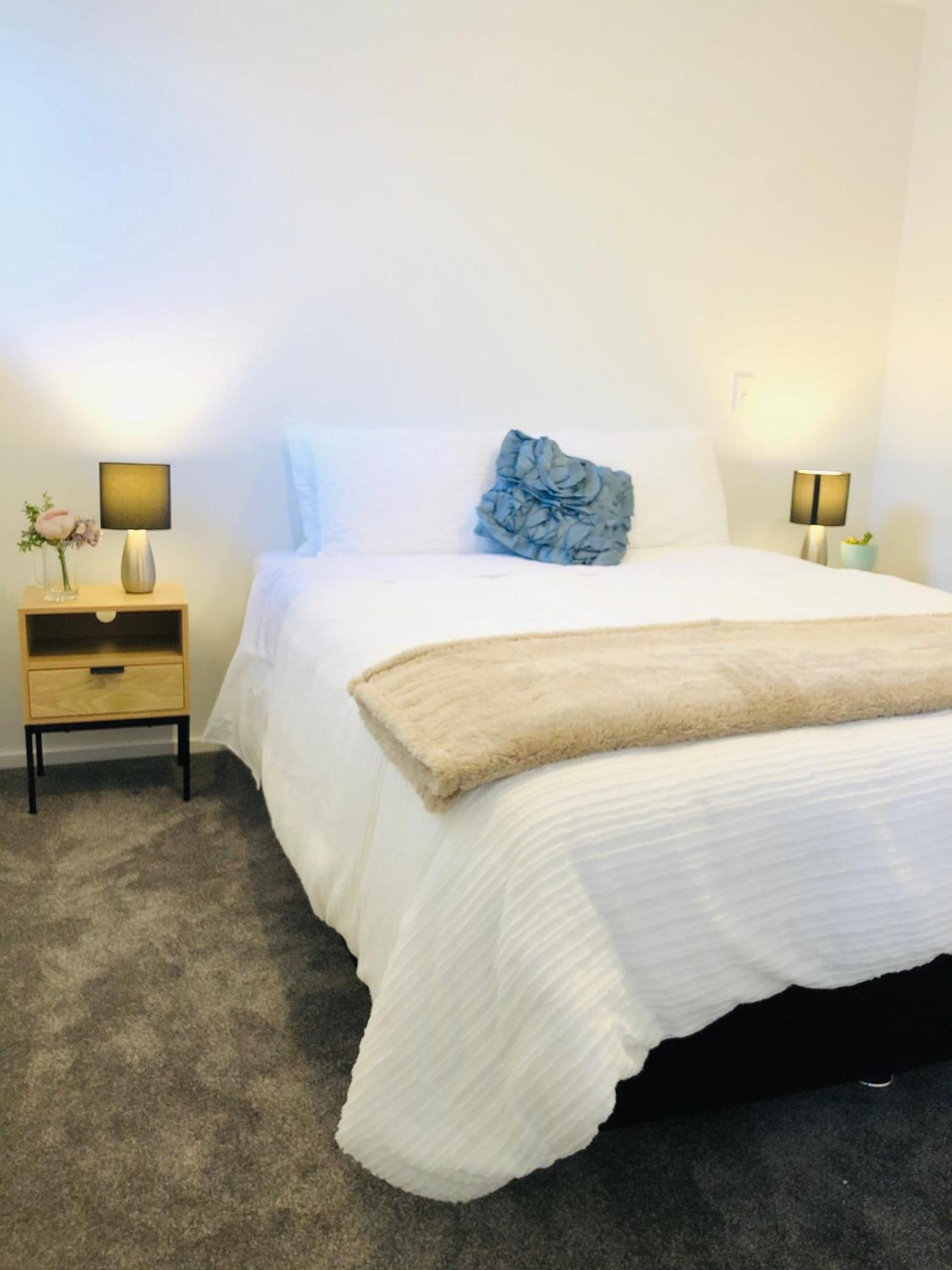 Apartmán Arena,Railway Station Townhouse With Free Car Park Christchurch Exteriér fotografie
